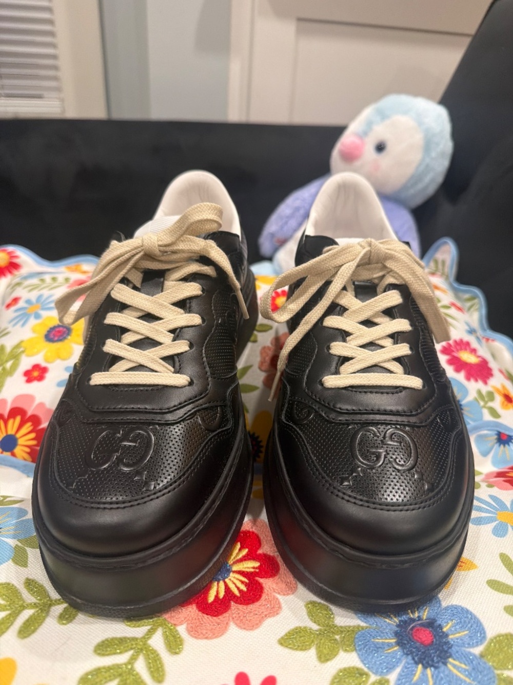 NWT Gucci GG Embossed Leather Sneakers Size 6.5 (Fits US 7/7.5) - Picture 3 of 9
